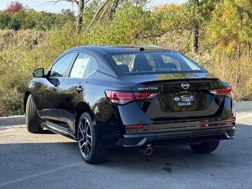 2025 Nissan Sentra SR