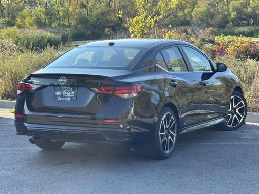 2025 Nissan Sentra SR