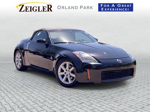 Super Black 2005 Nissan 350Z Enthusiast