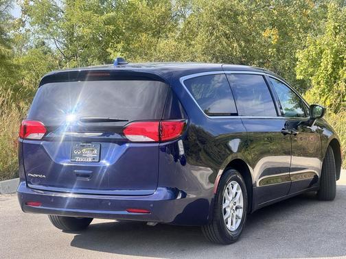 2018 Chrysler Pacifica LX