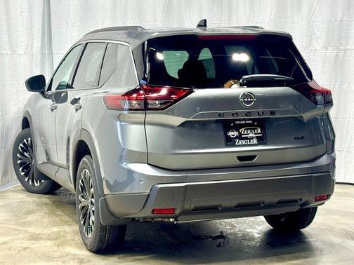 2026 Nissan Rogue DARK ARMOR AWD