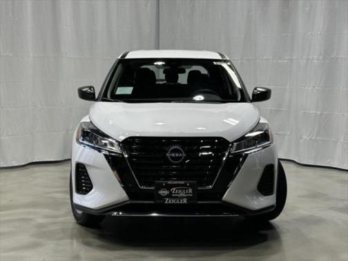 2025 Nissan Kicks S