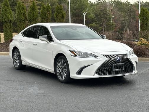 2020 Lexus ES 300h Base