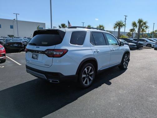 2025 Honda Pilot Touring