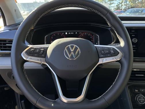 2023 Volkswagen Taos SEL