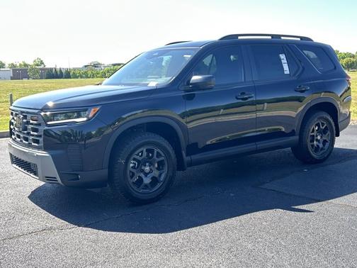 Crystal Black Pearl 2026 Honda Pilot TrailSport