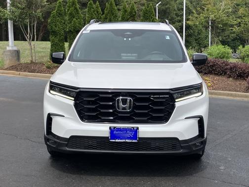 Platinum White Pearl 2025 Honda Pilot Black Edition