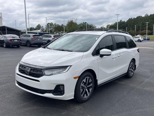 Platinum White Pearl 2026 Honda Odyssey EX-L