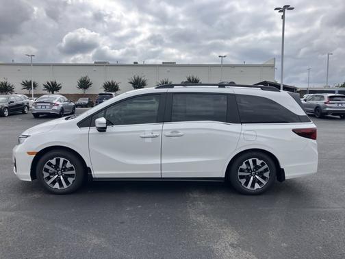 Platinum White Pearl 2026 Honda Odyssey EX-L