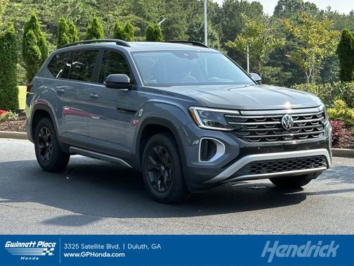 2024 Volkswagen Atlas 2.0T Peak Edition SEL