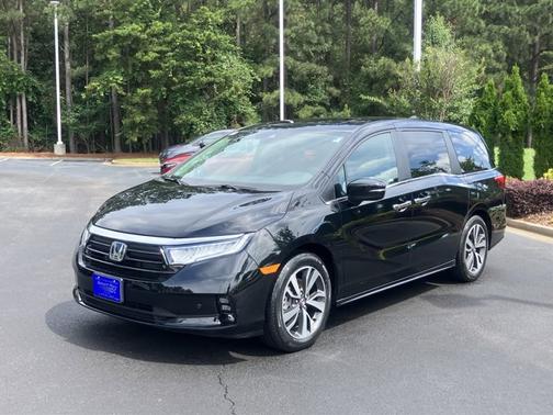 Crystal Black Pearl 2023 Honda Odyssey Touring