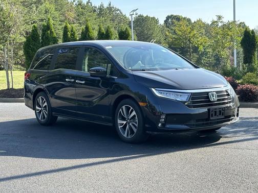 Crystal Black Pearl 2023 Honda Odyssey Touring
