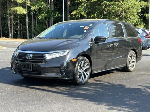 Crystal Black Pearl 2023 Honda Odyssey Touring