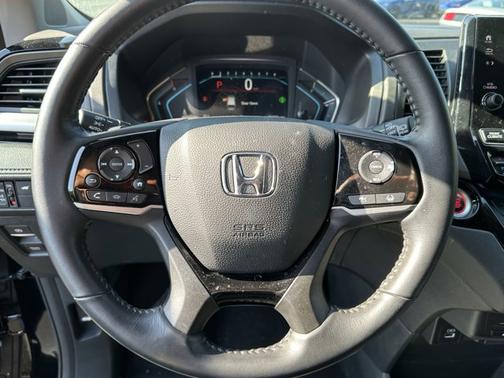 Crystal Black Pearl 2023 Honda Odyssey Touring
