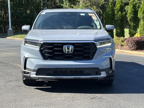 Sonic Gray Pearl 2025 Honda Pilot Touring