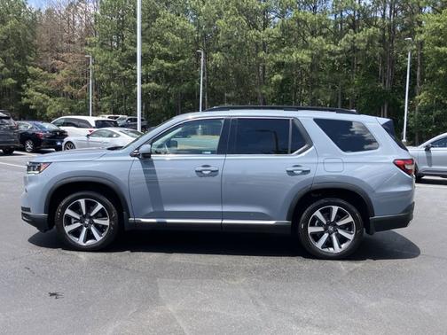 Sonic Gray Pearl 2025 Honda Pilot Touring