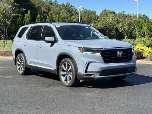 Sonic Gray Pearl 2025 Honda Pilot Touring