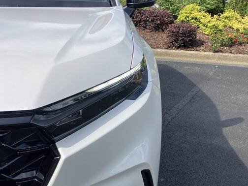 Platinum White Pearl 2026 Honda CR-V Hybrid Sport