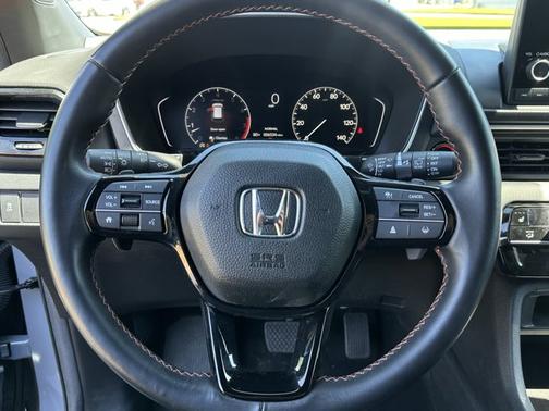 Sonic Gray Pearl 2025 Honda Pilot Sport