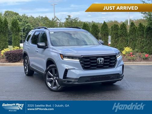 Sonic Gray Pearl 2025 Honda Pilot Sport