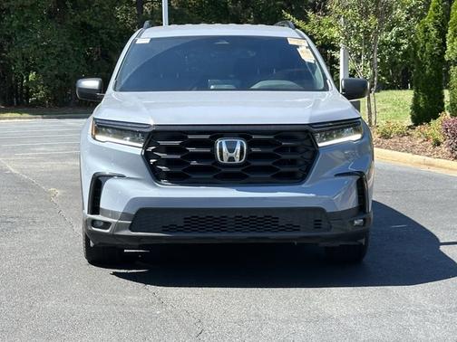 Sonic Gray Pearl 2025 Honda Pilot Sport