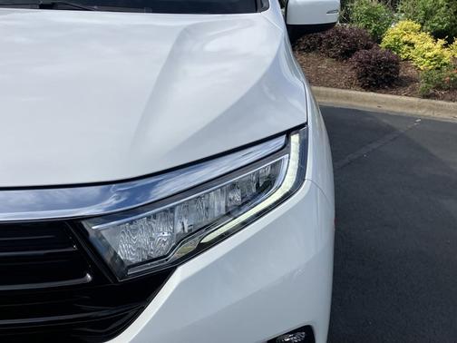 Platinum White Pearl 2024 Honda Odyssey EX-L
