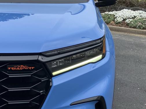 Diffused Sky Blue Pearl 2023 Honda Pilot TrailSport