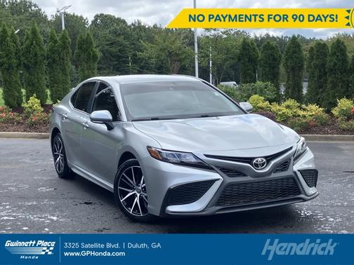 Celestial Silver Metallic 2022 Toyota Camry SE
