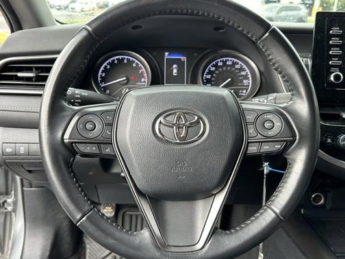 Celestial Silver Metallic 2022 Toyota Camry SE