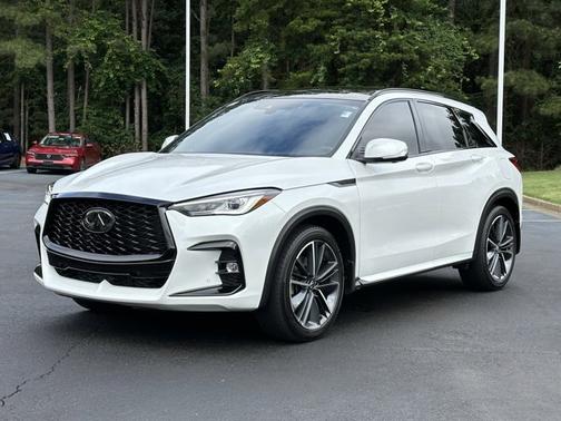 Radiant White 2024 INFINITI QX50 SPORT