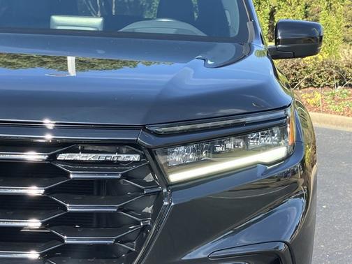 2025 Honda Pilot Black Edition