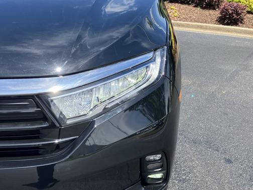 Crystal Black Pearl 2024 Honda Odyssey EX-L