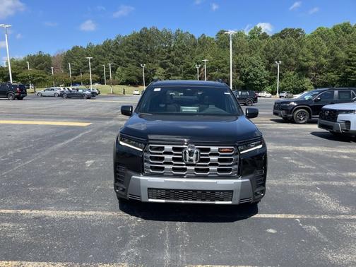 Crystal Black Pearl 2026 Honda Pilot TrailSport