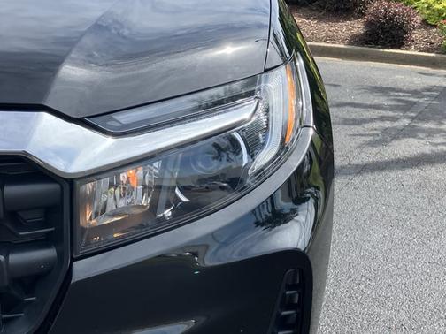 Crystal Black Pearl 2025 Honda Ridgeline RTL