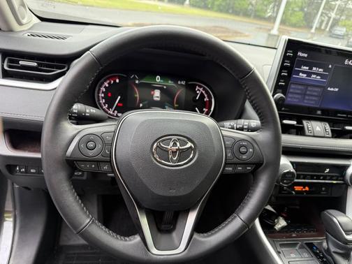 2022 Toyota RAV4 Limited