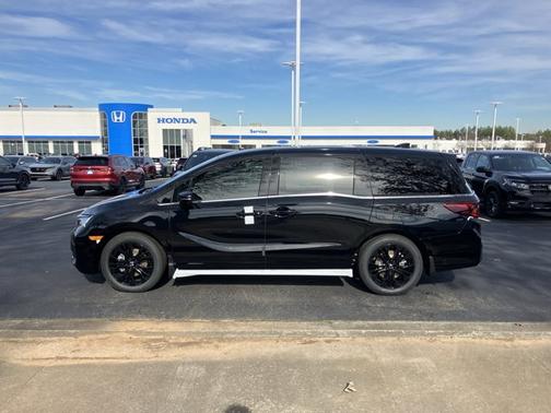 Crystal Black Pearl 2026 Honda Odyssey Sport-L