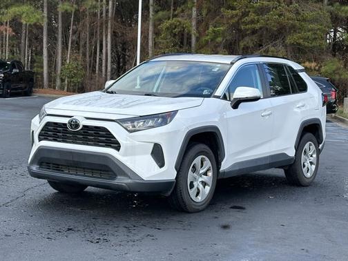 2020 Toyota RAV4 LE