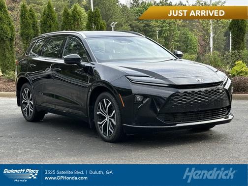 2025 Toyota Crown Signia XLE