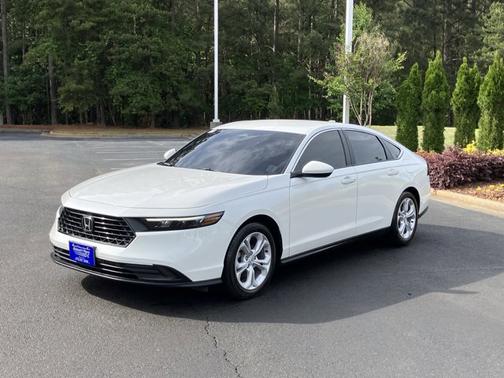 Platinum White Pearl 2025 Honda Accord LX