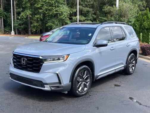 Sonic Gray Pearl 2024 Honda Pilot Touring