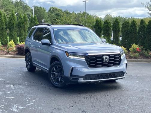 Sonic Gray Pearl 2024 Honda Pilot Touring