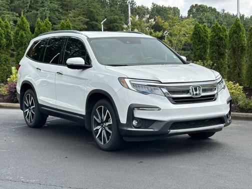 2022 Honda Pilot Touring 7-Passenger