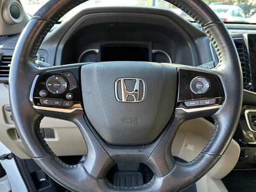 2022 Honda Pilot Touring 7-Passenger