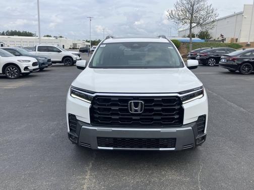 Platinum White Pearl 2026 Honda Pilot Touring S