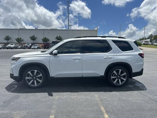 2025 Honda Pilot Touring