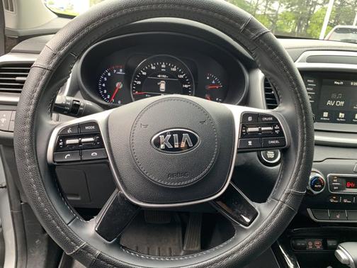Sparkling Silver 2020 Kia Sorento EX V6