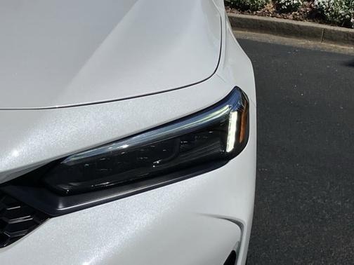 Platinum White Pearl 2025 Honda Civic Sport