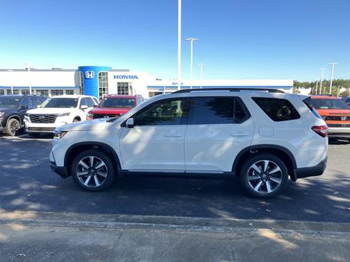 2025 Honda Pilot Touring