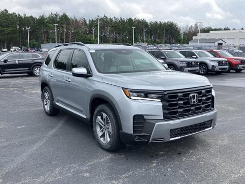 Solar Silver Metallic 2026 Honda Pilot EX-L