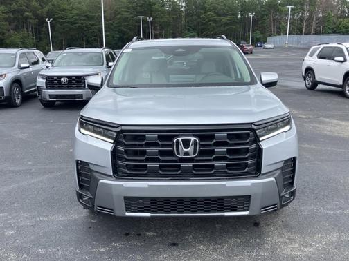 Solar Silver Metallic 2026 Honda Pilot EX-L